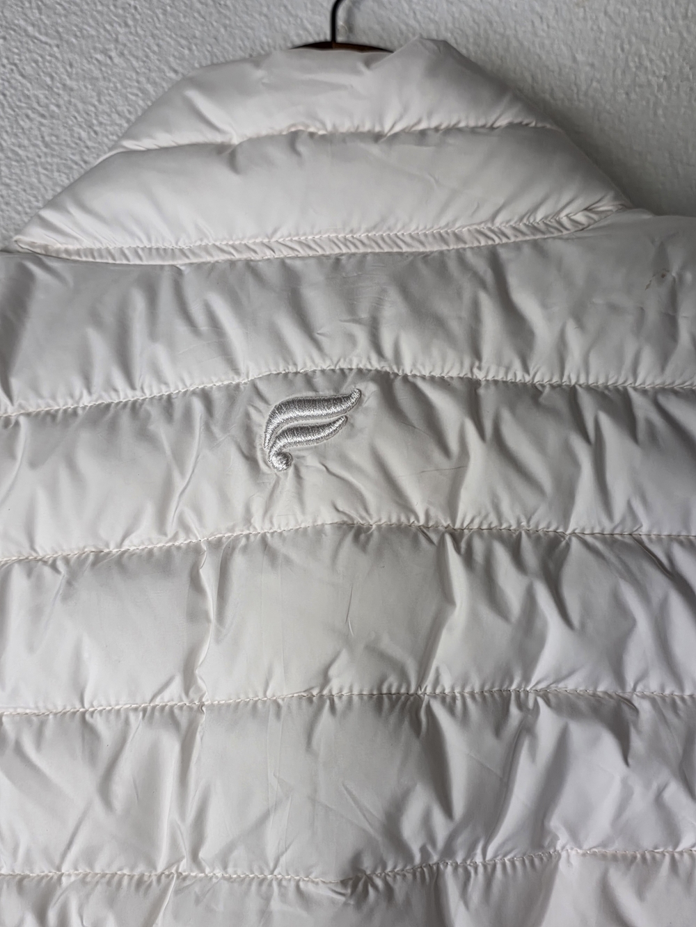 NWT Fabletics White Quilted Puffer Vest Zip Front Size M - Picture 4 of 8